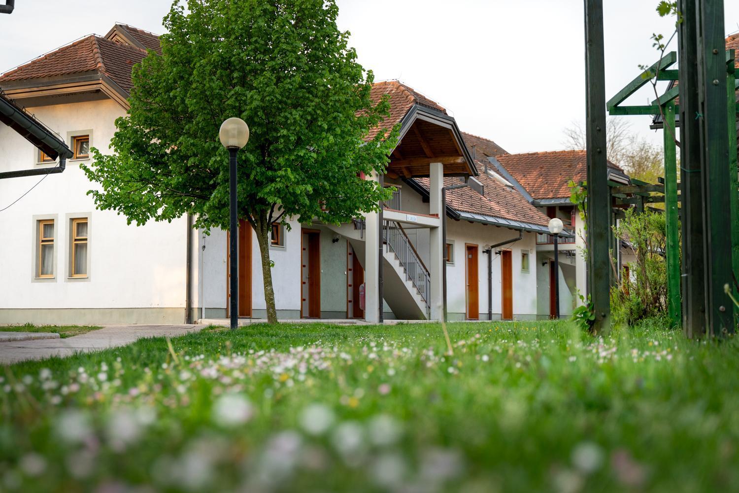 Terme Banovci - Hotelsko Naselje Zeleni Gaj Exterior foto
